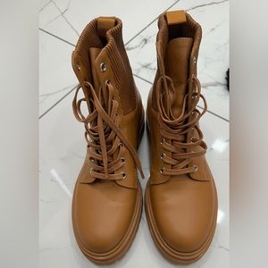 Gianvito Rossi boot size 39